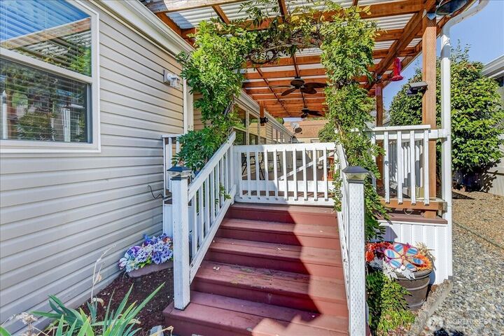 Property Photo: 8430 15th Place SE 94 WA 98258
