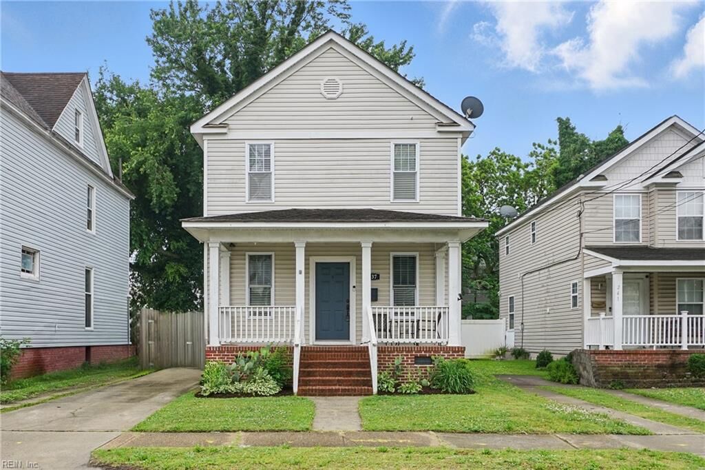 Property Photo:  237 W 27th St  VA 23517 