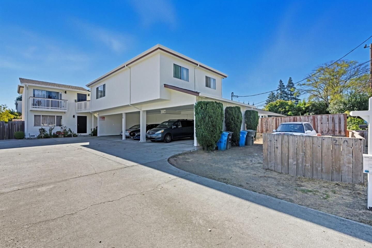 Property Photo: 208 3rd Avenue CA 94063