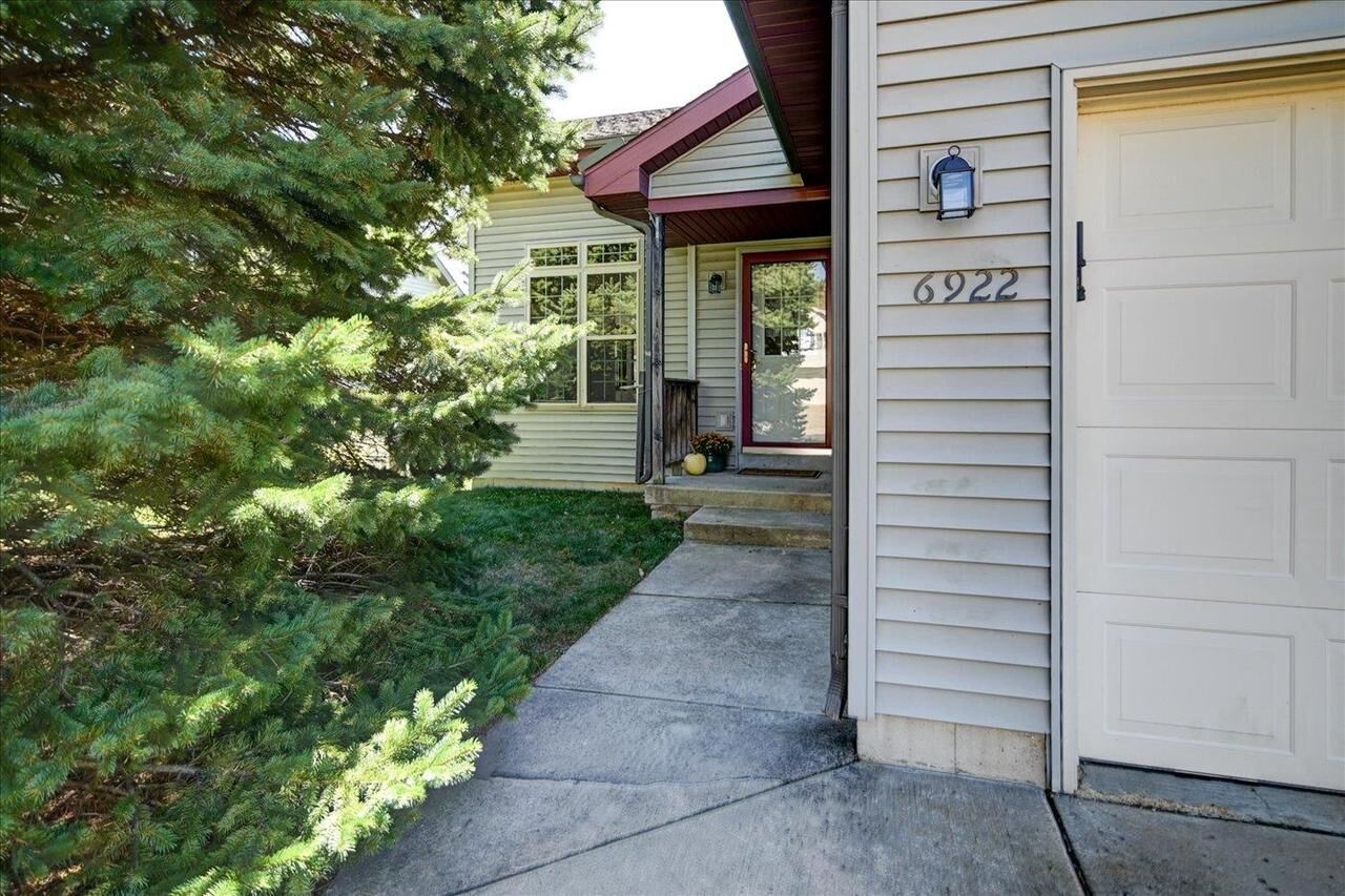 Property Photo: 6922 Village Park Drive WI 53718