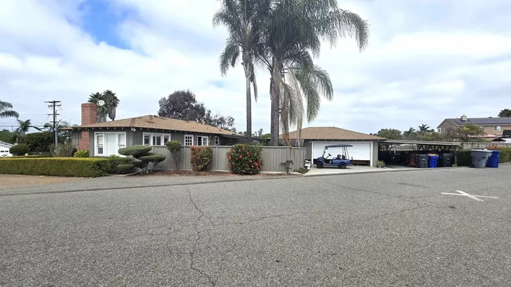 Property Photo: 323 Hill Dr CA 92083
