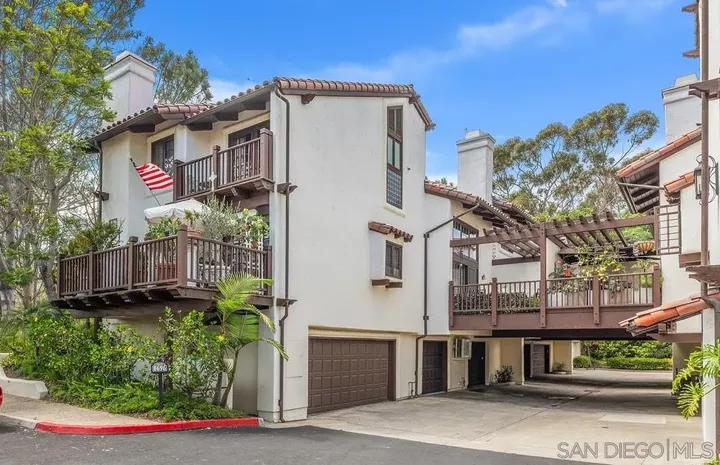Property Photo: 8696 Villa La Jolla Drive 6 CA 92037