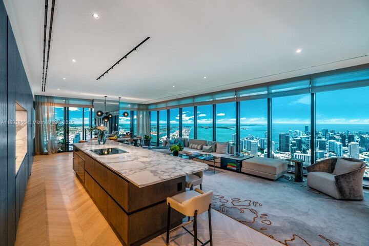 Property Photo:  300 N Biscayne Blvd 7803  FL 33132 