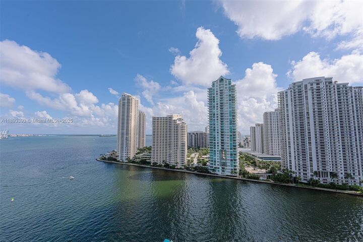 Property Photo: 325 S Biscayne Blvd 2119 FL 33131