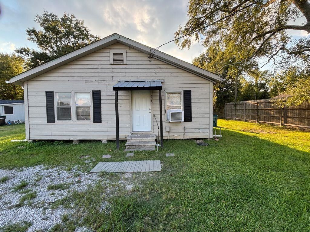 Property Photo: 4810 Ogden Road LA 70605