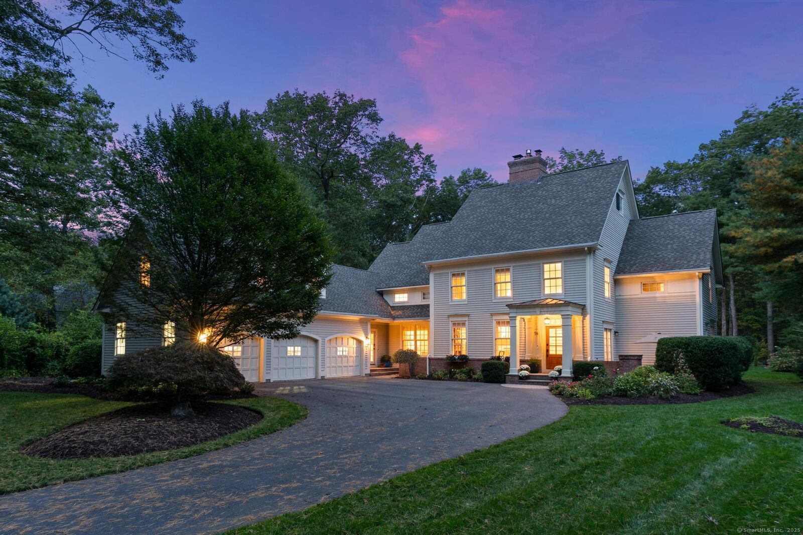 Property Photo:  14 Chatsworth Place  CT 06032 