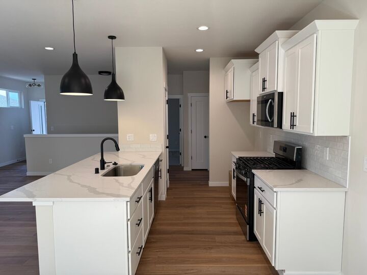 Property Photo: 4420 S Willow Ln WA 99216