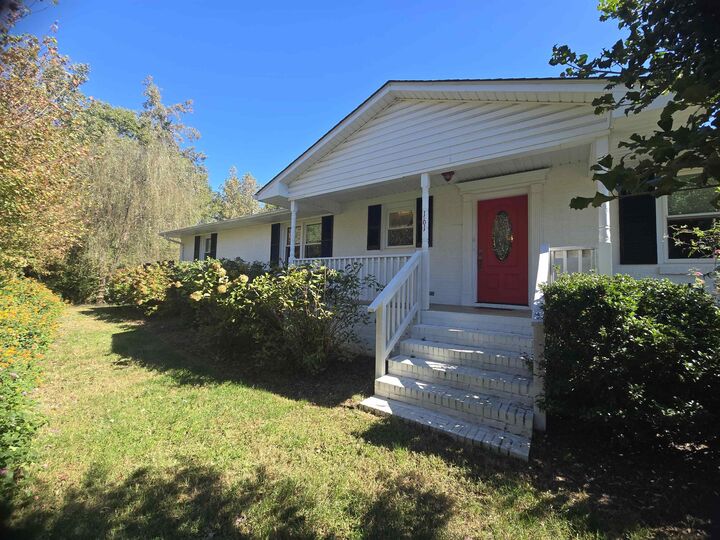 Property Photo: 161 Caroline Drive SC 29376