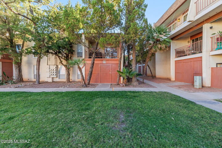 Property Photo: 1600 N Wilmot Road 419 AZ 85712