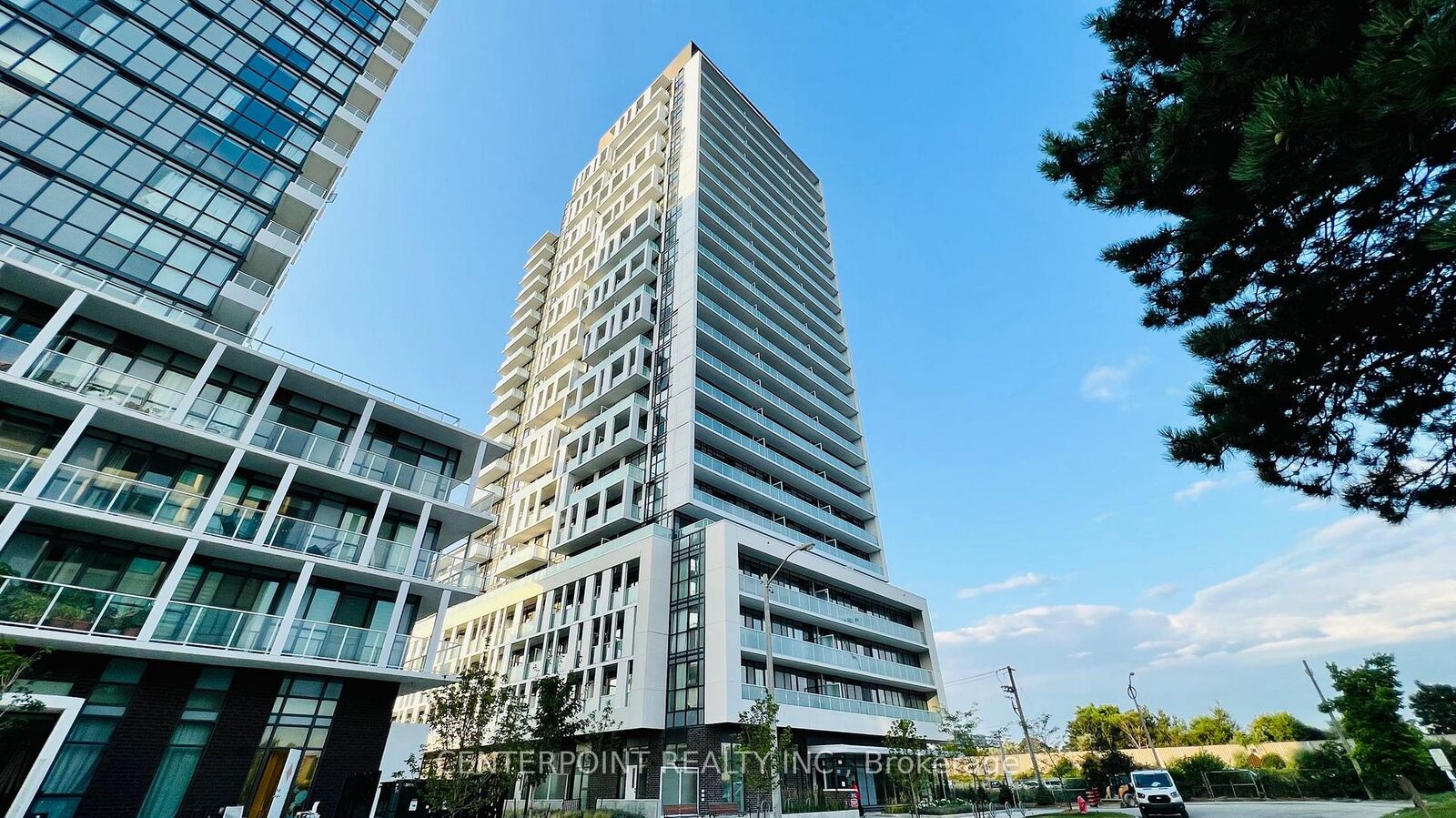 Property Photo: 188 Fairview Mall Drive 1705 ON M2J 0H7
