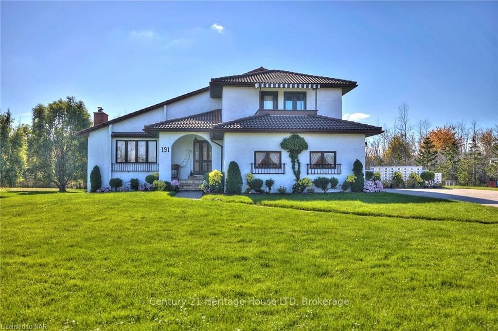 Property Photo: 191 Cairns Crescent ON L2A 5M4