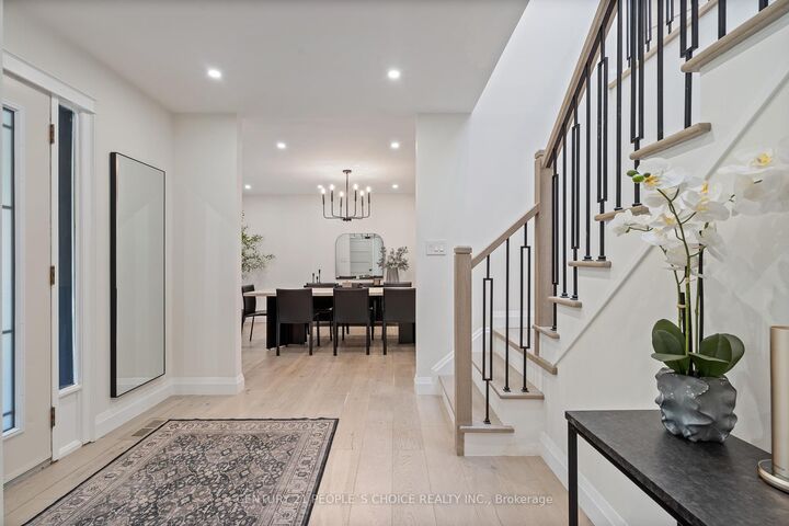 Property Photo: 7 Carl Crescent ON L0R 2H4