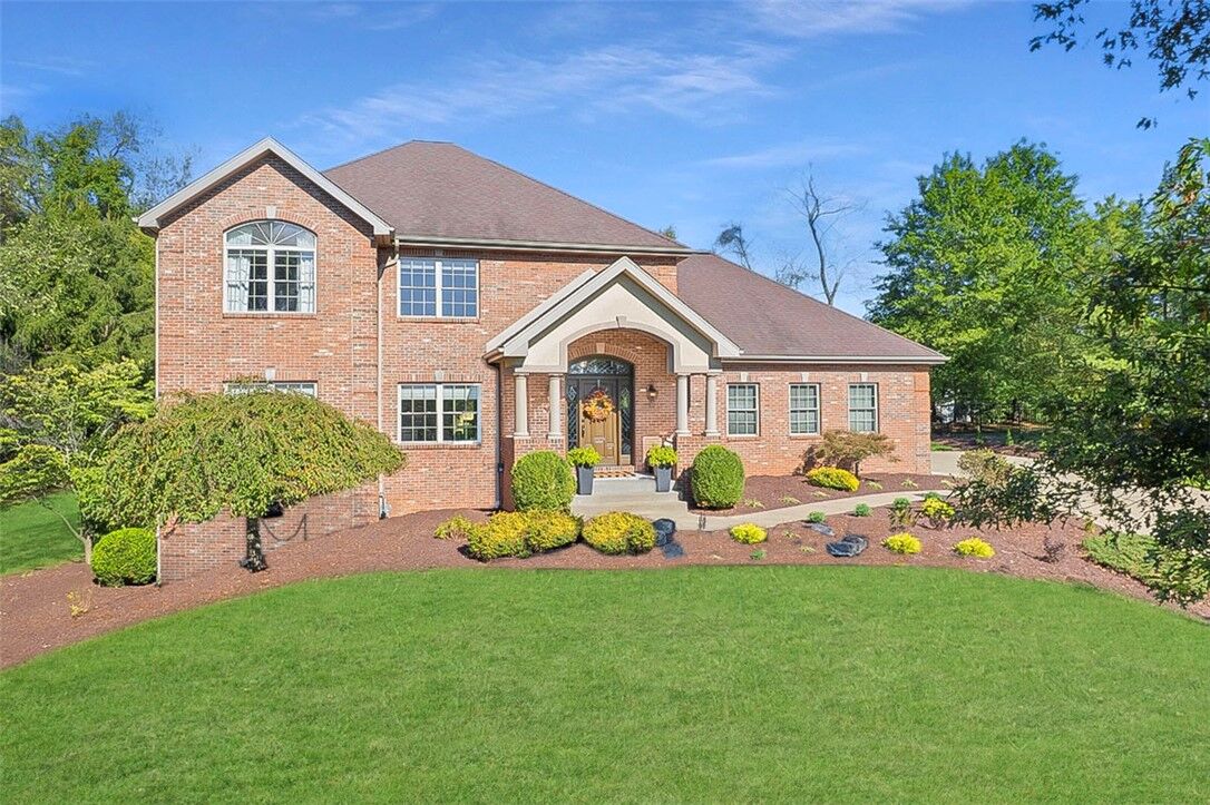 Property Photo: 130 Hardwood Dr PA 15367