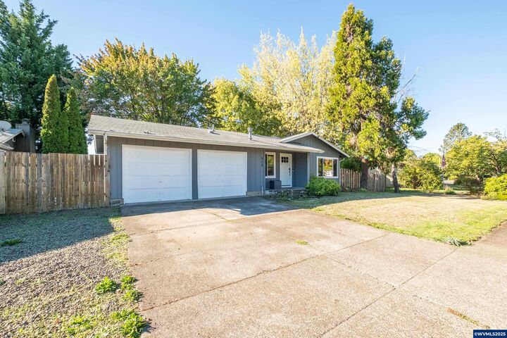 Property Photo:  317 Vincent St  OR 97370