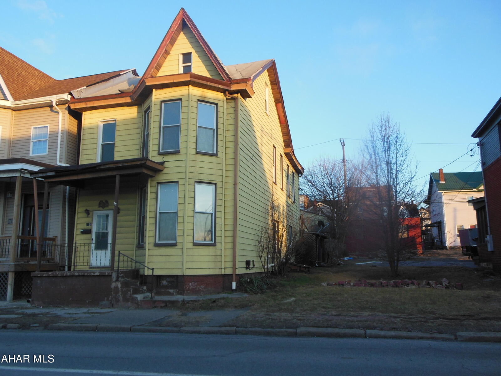 Property Photo:  1121 7th Avenue  PA 16602 