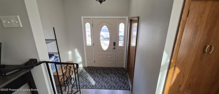 Property Photo: 311 4th Avenue W ND 58601