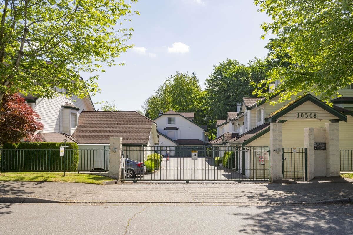 Property Photo: 10308 155A Street 109 BC V3R 4K5