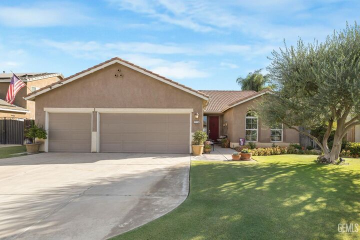 Property Photo: 7114 Ellington Drive CA 93312