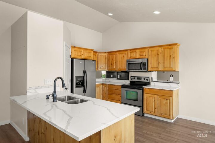 Property Photo: 106 Riverview ID 83352