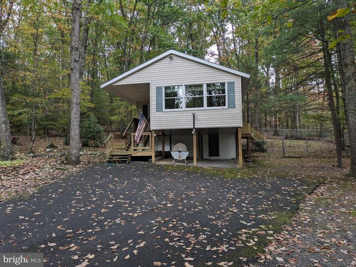 Property Photo:  139 Oakwoods Drive  PA 17074 