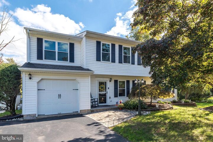 Property Photo: 1877 Brook Lane PA 18929