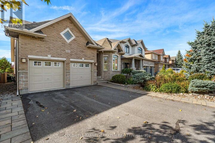 Property Photo: 221 Madhu Crescent ON K2C 4J2