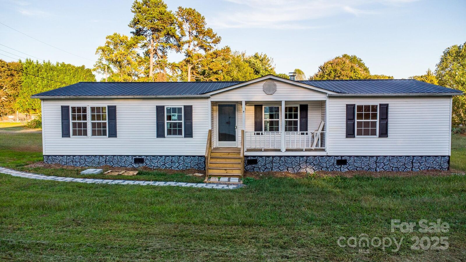 Property Photo:  2918 23rd Avenue NE  NC 28601 
