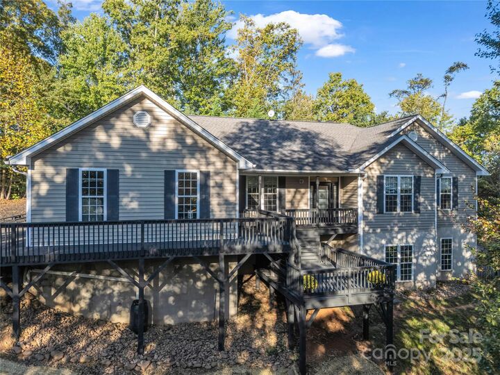 Property Photo: 7 Shannon Lane NC 28748