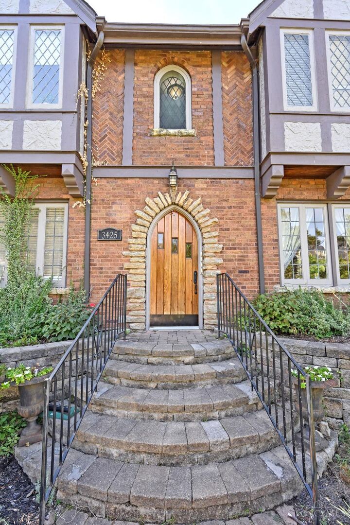 Property Photo: 3425 Berry Avenue OH 45208