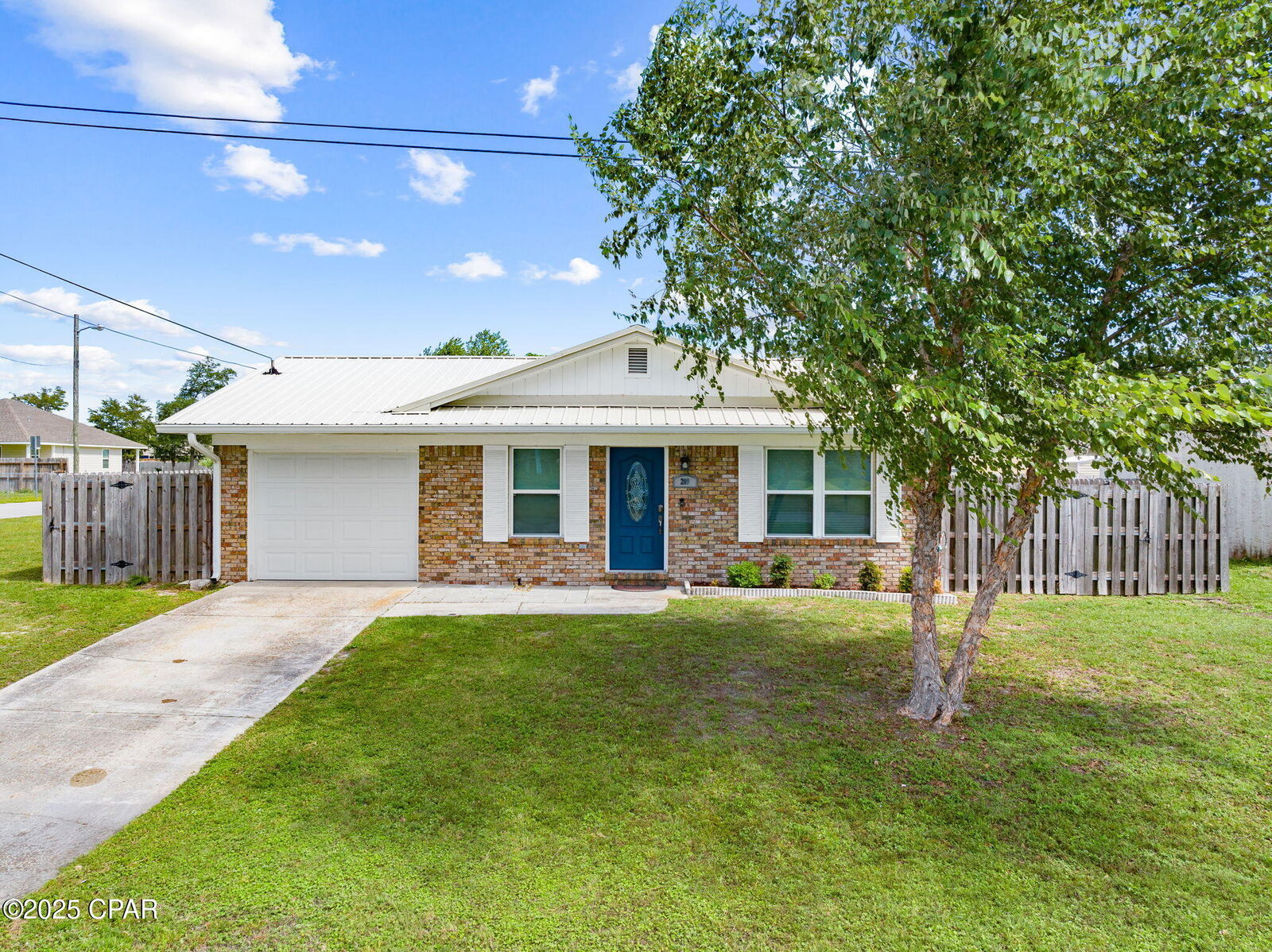 Property Photo: 209 S Mary Ella Avenue FL 32404