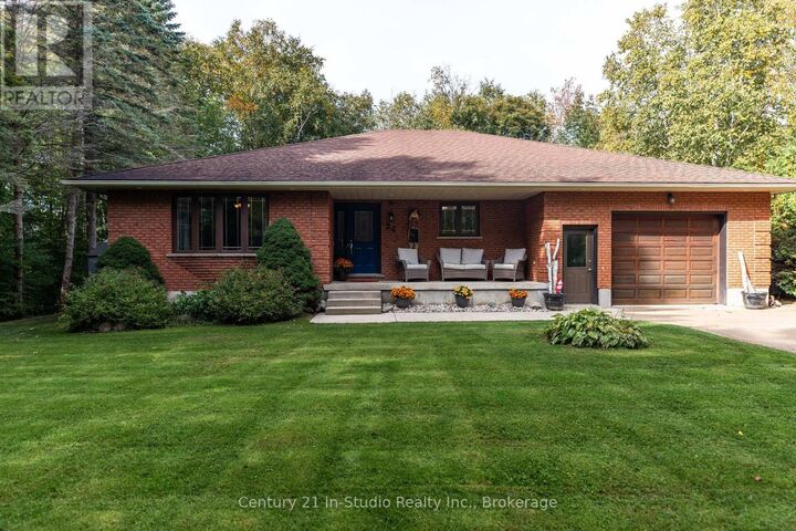 34 Southampton Parkway  South Bruce Peninsula ON N0H 2G0 photo