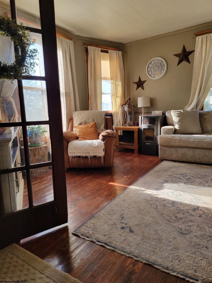Property Photo: 189 Summit Street WV 26241