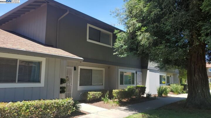 Property Photo: 38030 Dundee Cmn CA 94536