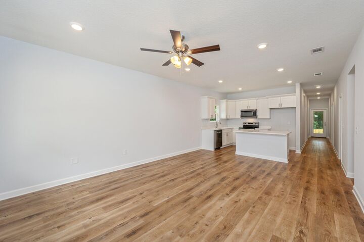 Property Photo: 587 Brock Avenue FL 32539