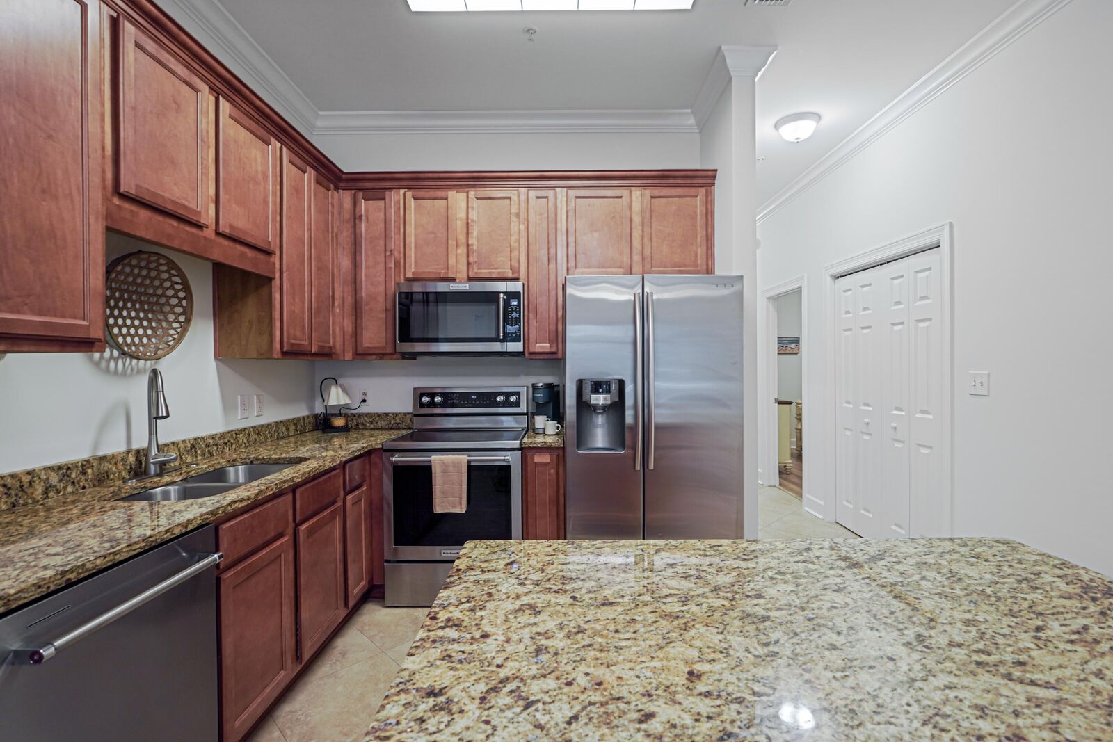 Property Photo: 231 Somerset Bridge Road Unit 2101 FL 32459