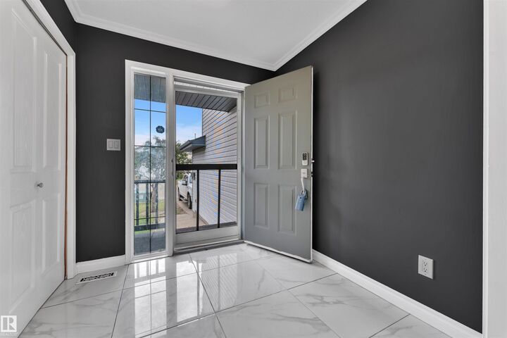 Property Photo: 3323 26 Avenue NW AB T6T 1P9