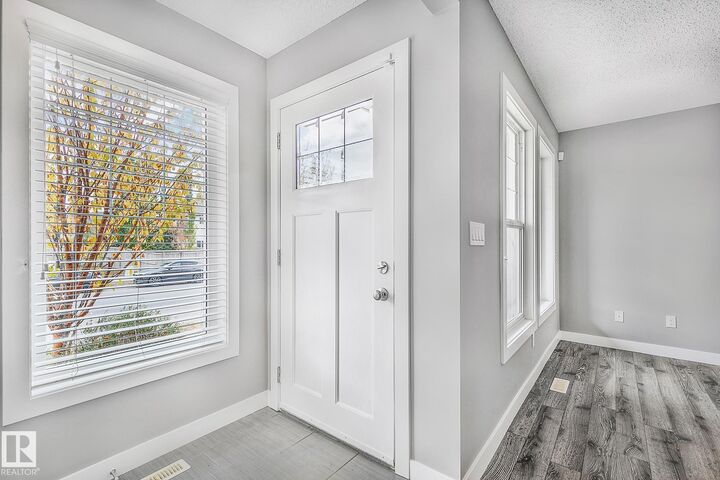 Property Photo:  7388 Edgemont Way NW  AB T6M 0P4 