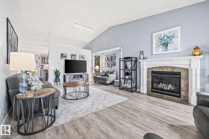 Property Photo:  18931 89 Avenue NW  AB T5T 6B7 