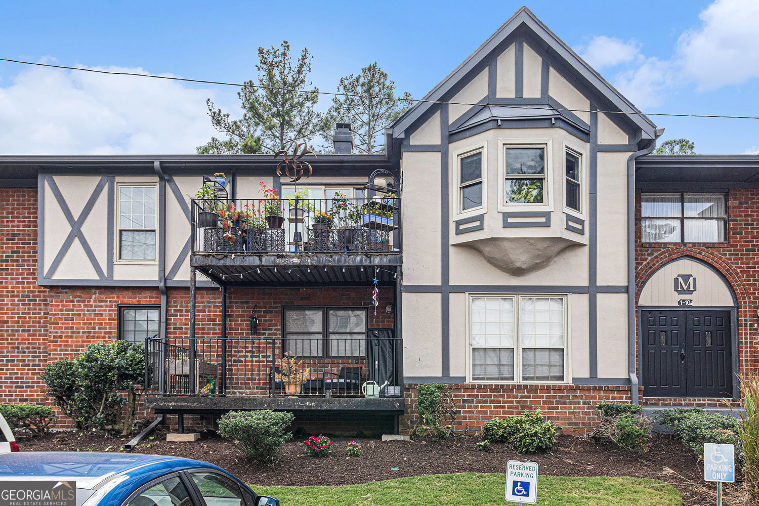 Property Photo: 6851 Roswell Road M-5 GA 30328