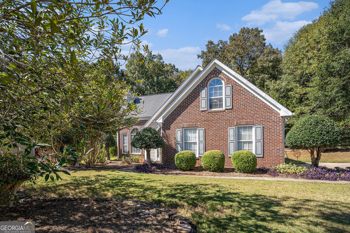 Property Photo:  733 Stonehaven Chase  GA 30253