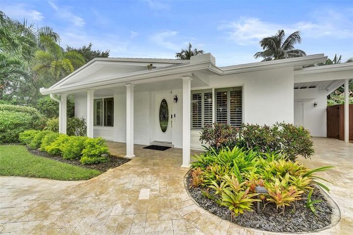 Property Photo: 3231 NW 18th Ave FL 33309