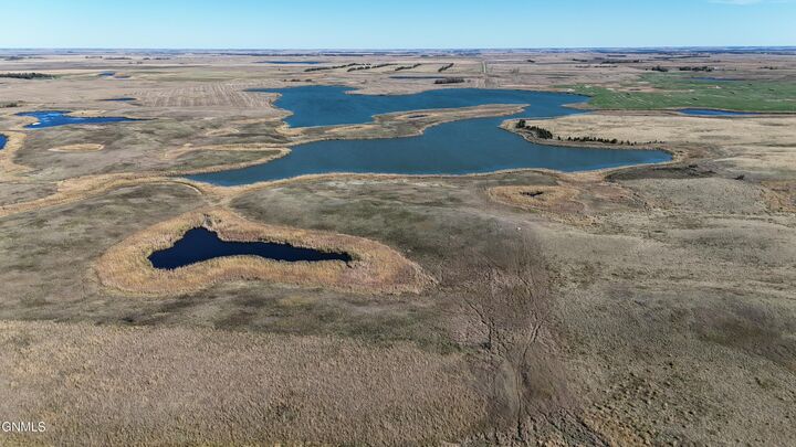 Property Photo:  000 000  ND 58454 