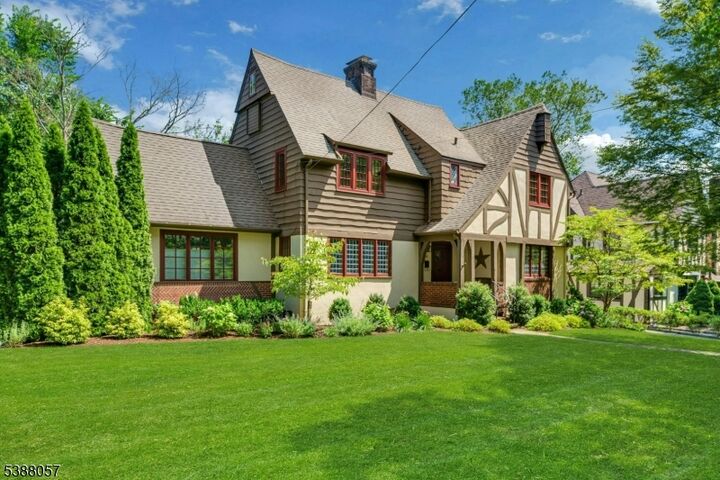 19 Hawthorne Rd  Millburn Twp. NJ 07078 photo