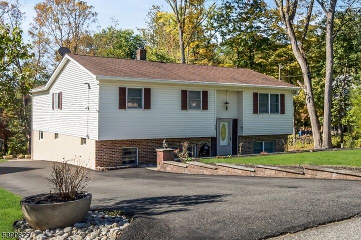 Property Photo:  15 Henderson St  NJ 07863