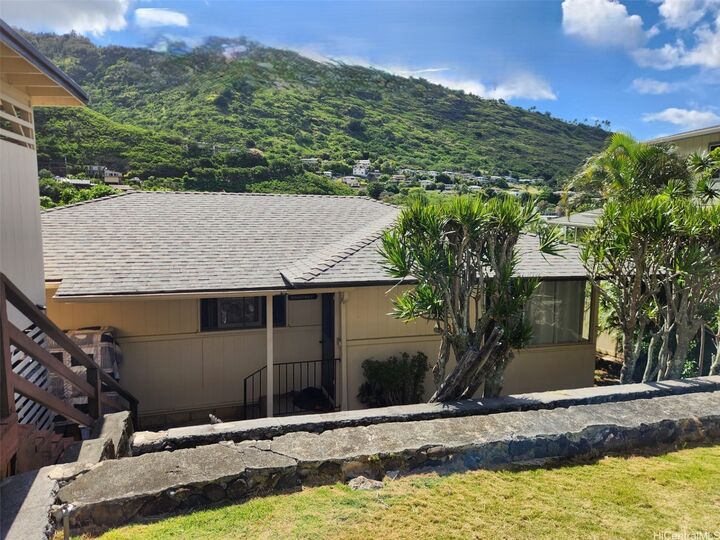 Property Photo: 835 Ahuwale Street HI 96821