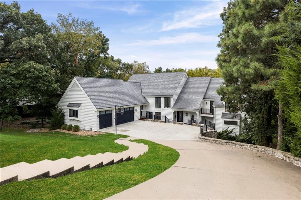 Property Photo: 12108 Catalina Street KS 66209