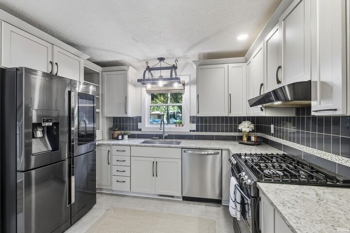 Property Photo:  2394 E Winding Brook Circle  IN 47401 