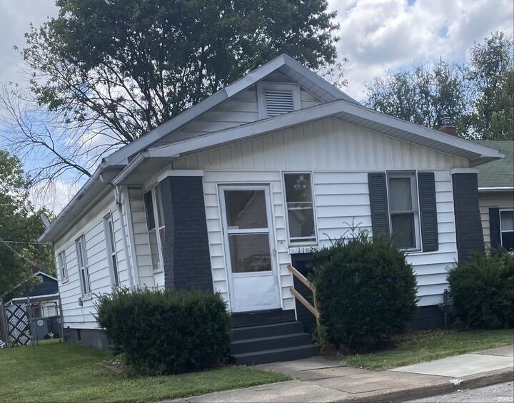 1112 S Harlan Avenue  Evansville IN 47714 photo