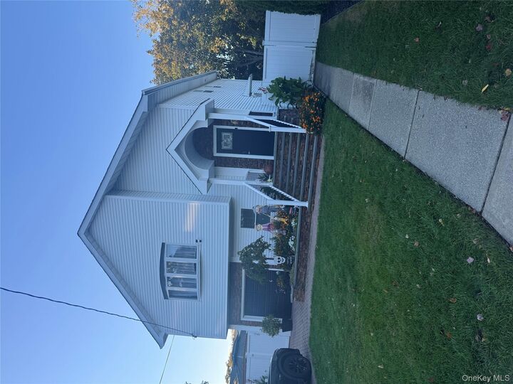 845 Prescott Place  West Babylon NY 11704 photo