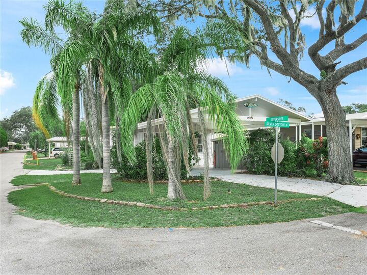 Property Photo: 37 Silver Doctor Lane FL 33898
